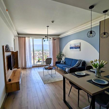 Sky Side Luxury Condo Скопие Екстериор снимка
